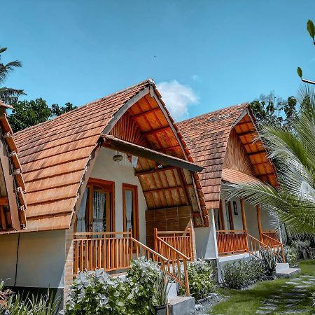 Mertha Sari Resto & Bungalow Klungkung Dış mekan fotoğraf