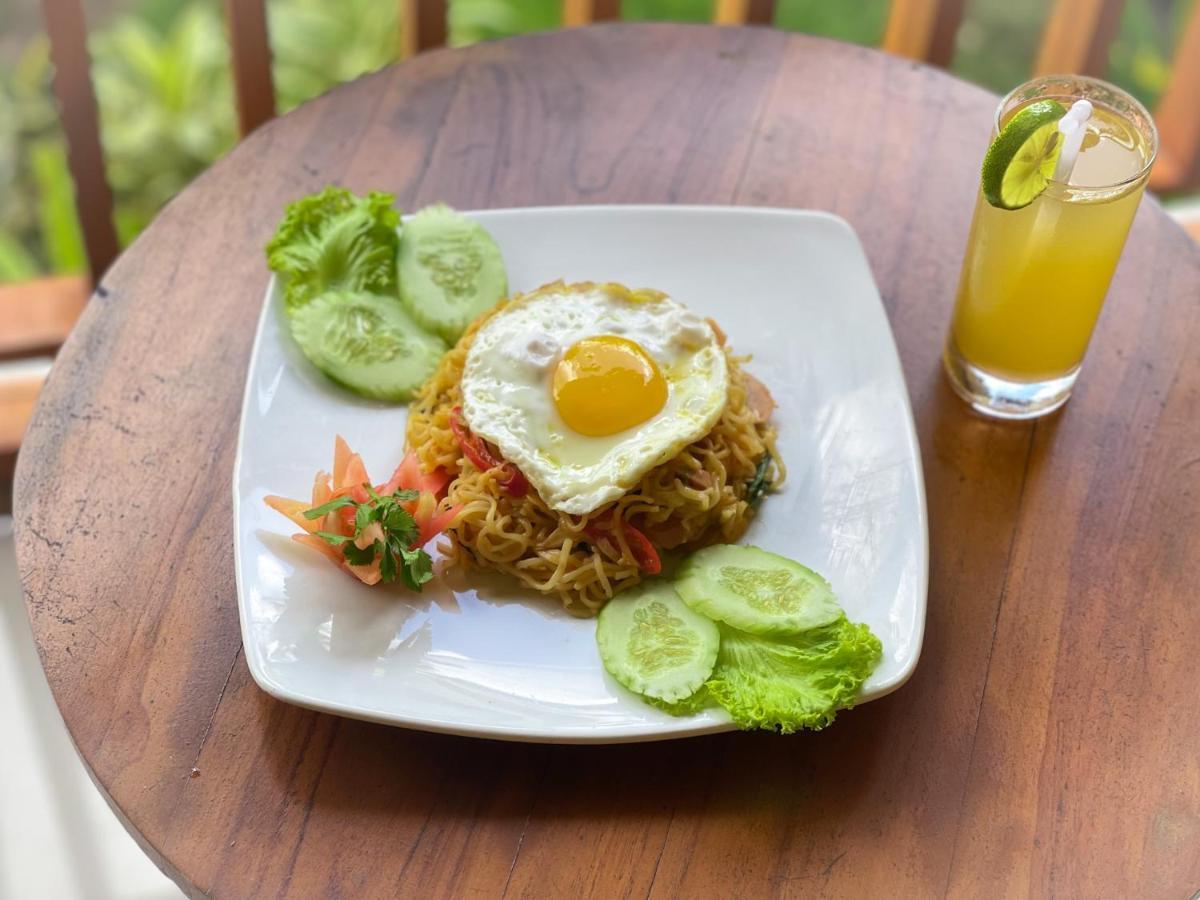 Mertha Sari Resto & Bungalow Klungkung Dış mekan fotoğraf